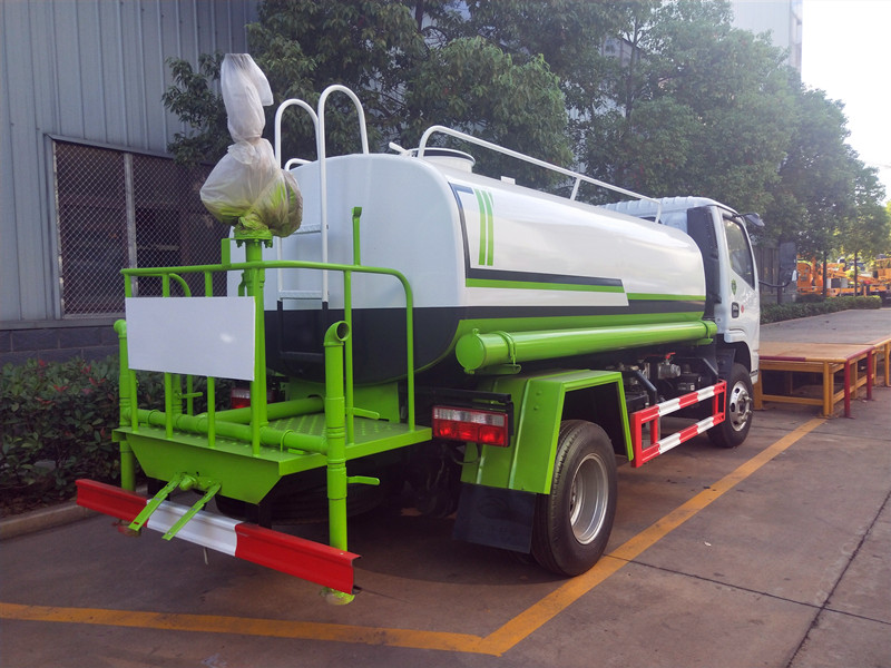 東風D6多利卡5噸灑水車 東風D6多利卡5噸灑水車