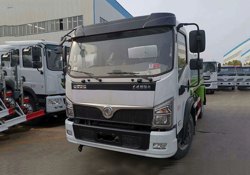 東風(fēng)福瑞卡10方灑水車右側(cè)面圖