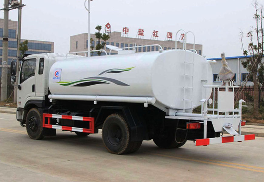 東風(fēng)專底12噸D1灑水車后面圖