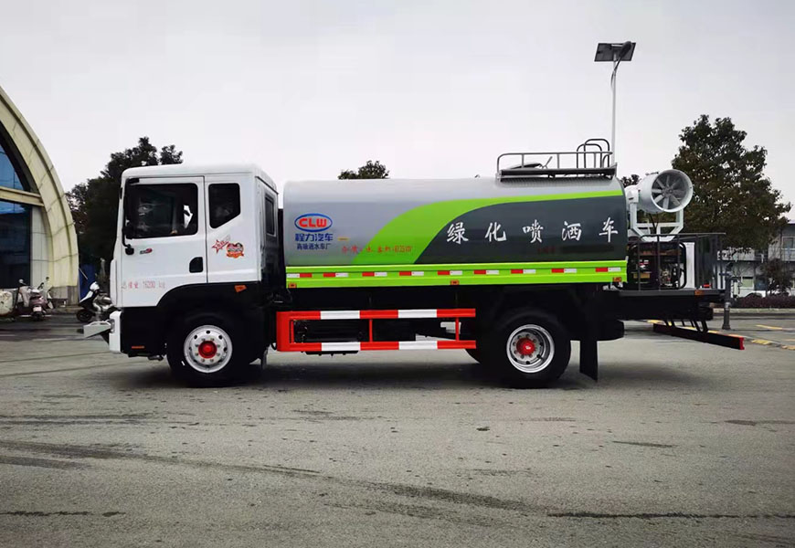 東風(fēng)多利卡D9灑水車